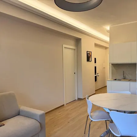 Apartment Luxury Metro Cornelia