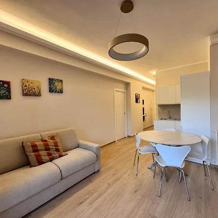 Apartment Luxury Metro Cornelia