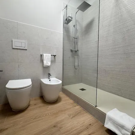 Apartment Luxury Metro Cornelia