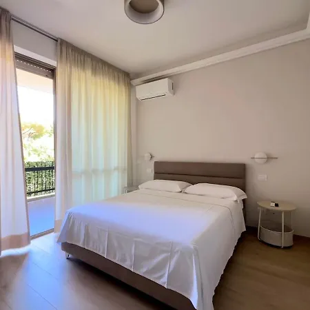 Luxury Metro Cornelia